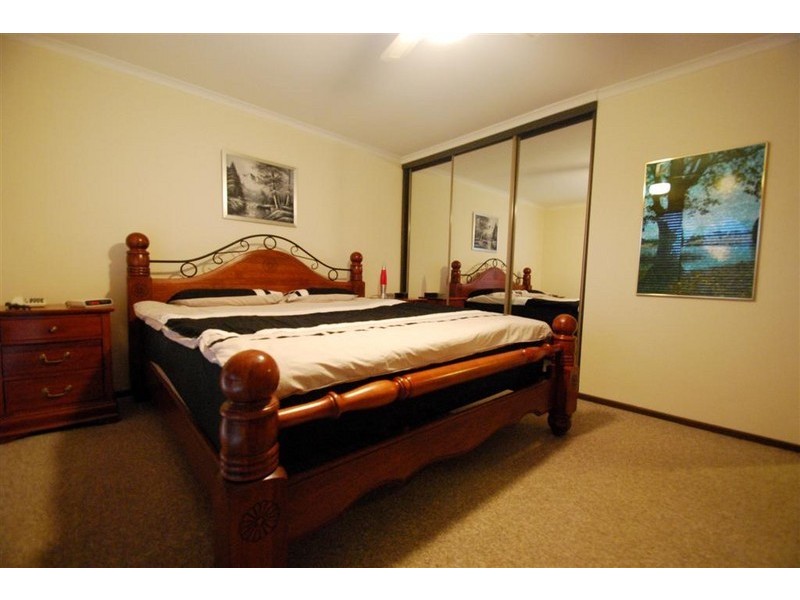 4 Southbound Avenue, Aberfoyle Park SA 5159