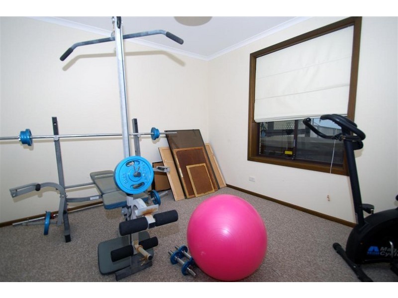 4 Southbound Avenue, Aberfoyle Park SA 5159