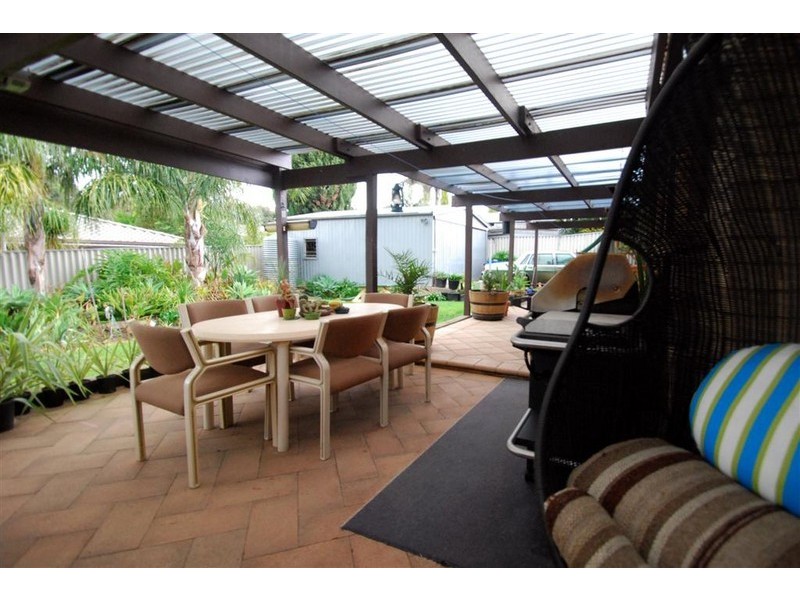 4 Southbound Avenue, Aberfoyle Park SA 5159