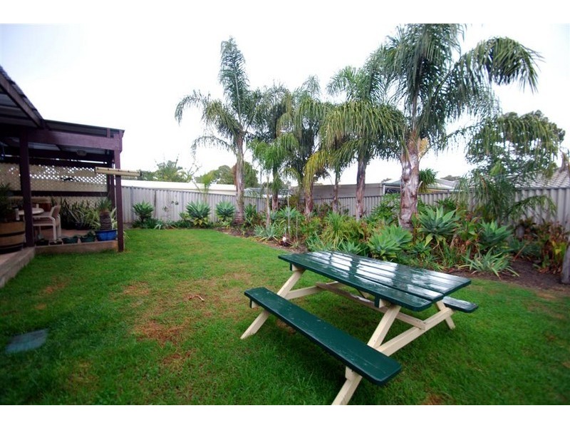 4 Southbound Avenue, Aberfoyle Park SA 5159