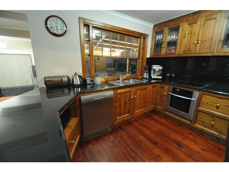 16 Alta Avenue, Happy Valley SA 5159