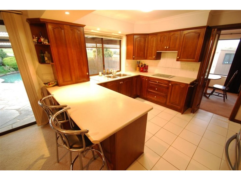 8 Mark Court, O’halloran Hill SA 5158