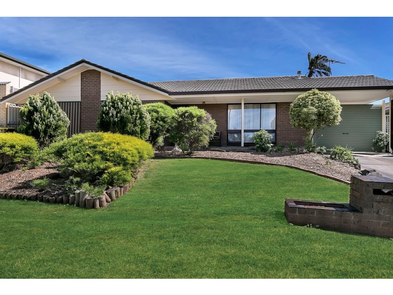 8 Kelly Ave, O’halloran Hill SA 5158