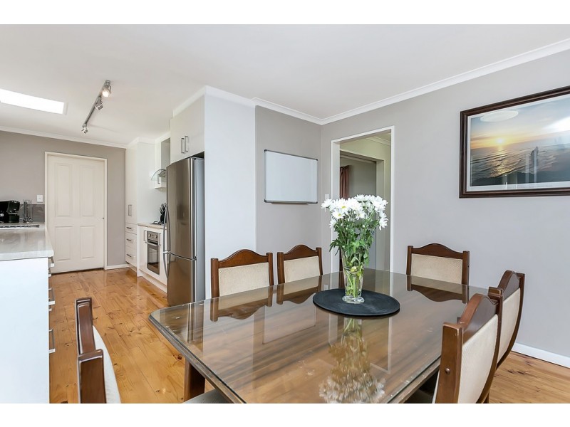 8 Kelly Ave, O’halloran Hill SA 5158