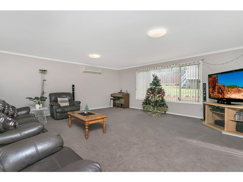 8 Kelly Ave, O’halloran Hill SA 5158