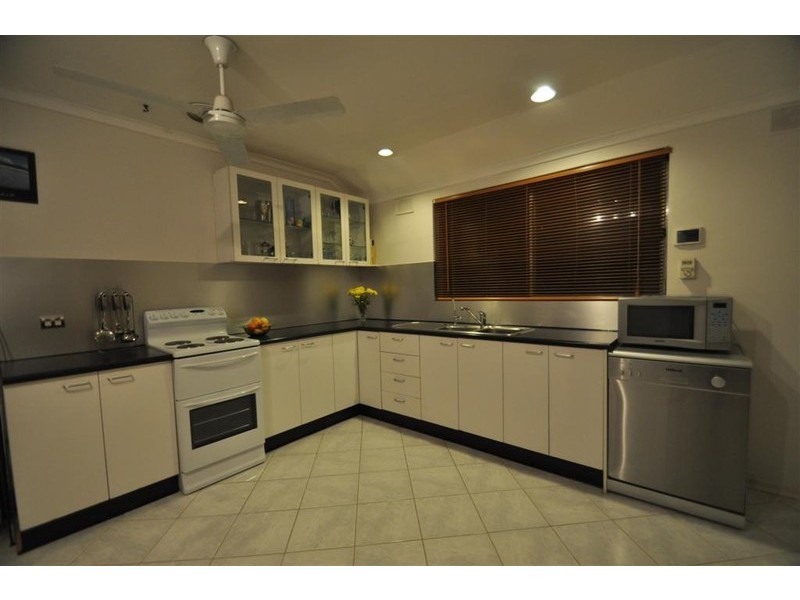 6 Kimberly Way, Happy Valley SA 5159