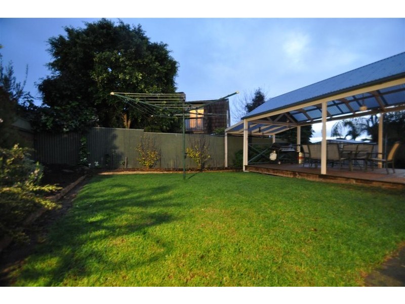 6 Kimberly Way, Happy Valley SA 5159