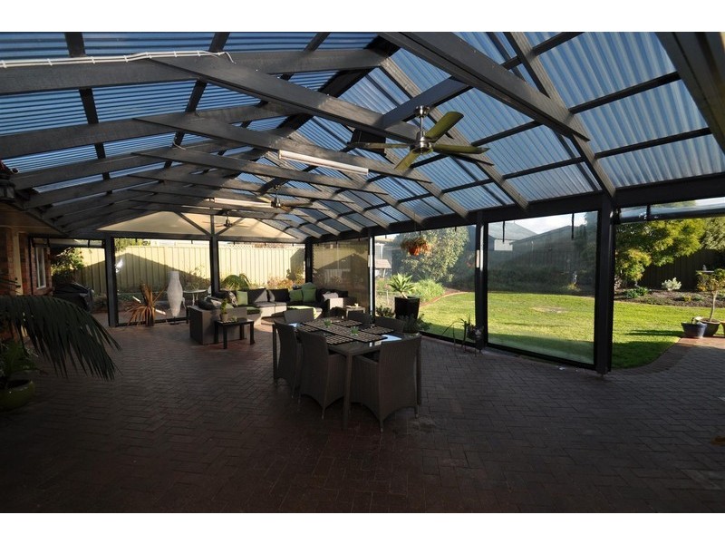 54 Equestrian Drive, Woodcroft SA 5162