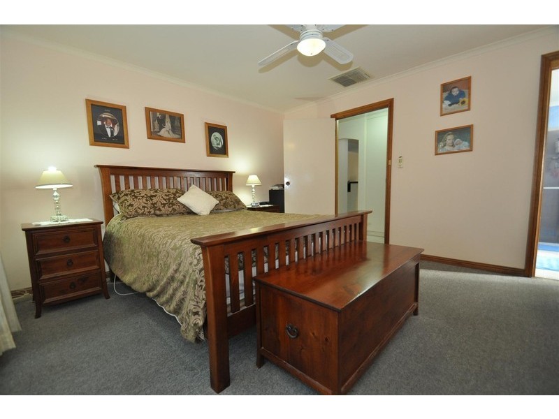 54 Equestrian Drive, Woodcroft SA 5162