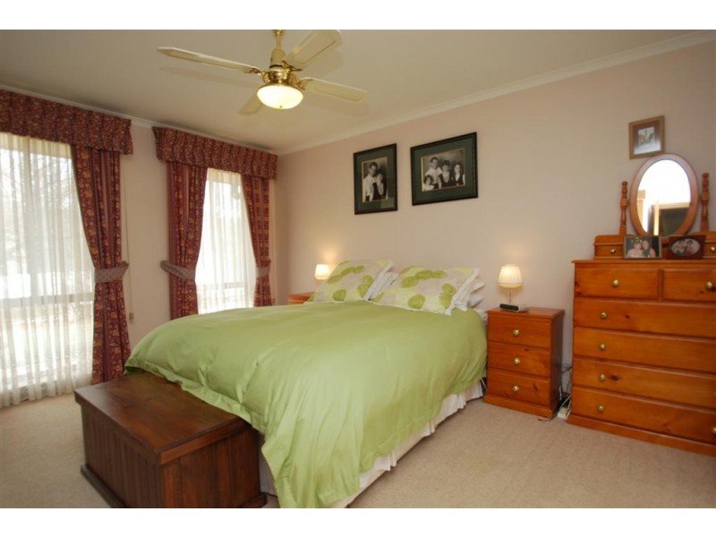 6 Wells Court, Happy Valley SA 5159