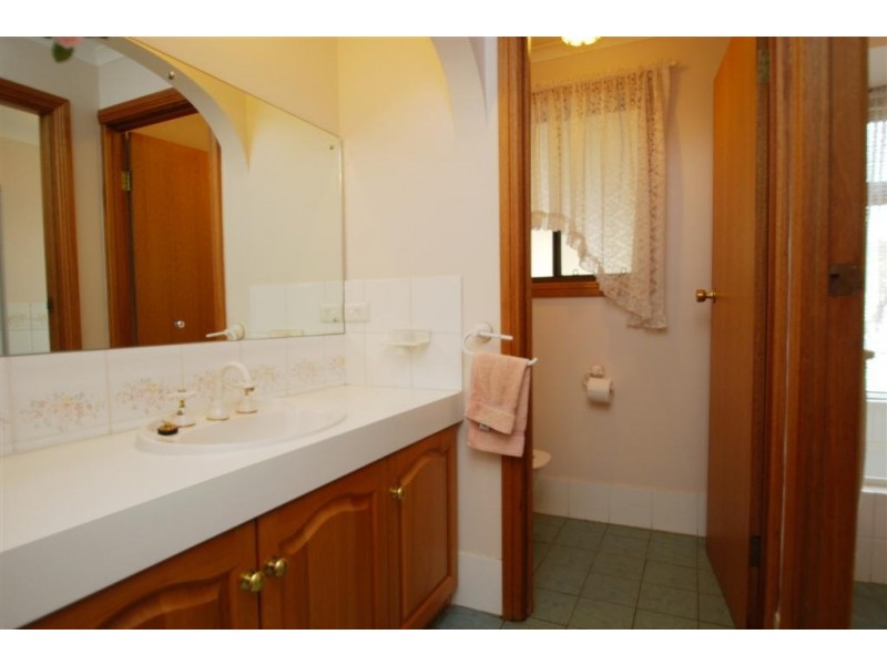 6 Wells Court, Happy Valley SA 5159