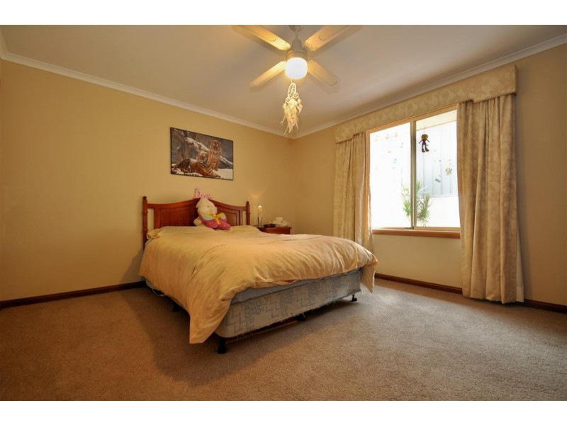 11 Norfolk Street, Flagstaff Hill SA 5159