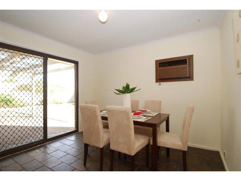 4 Scullin Crescent, Trott Park SA 5158