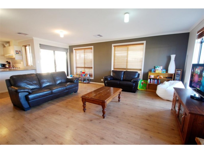 13 Blue Bay Avenue, Aldinga Beach SA 5173