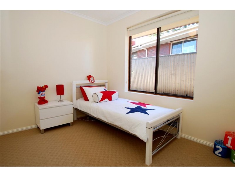 8 William Court, Happy Valley SA 5159