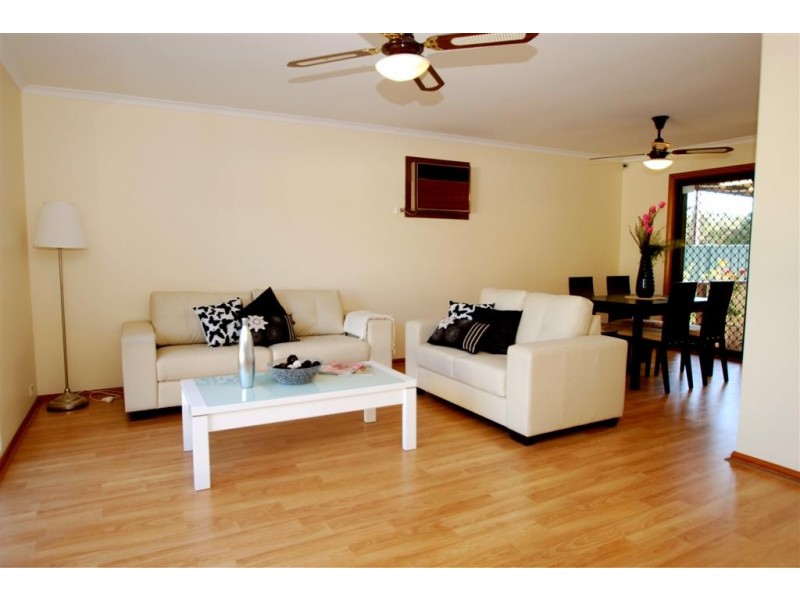 8 William Court, Happy Valley SA 5159