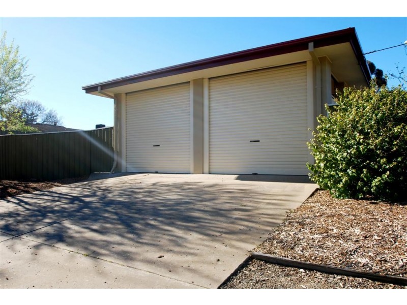 8 William Court, Happy Valley SA 5159