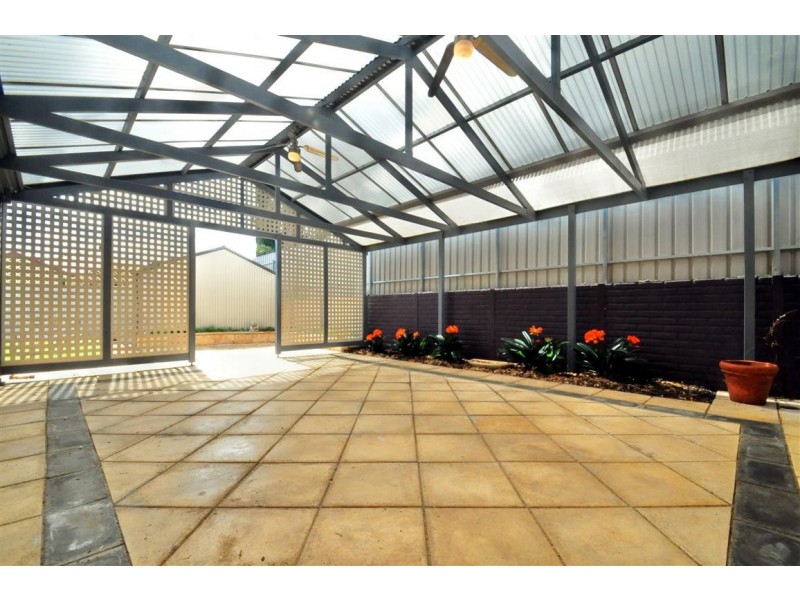 7 Perin Avenue, Woodcroft SA 5162