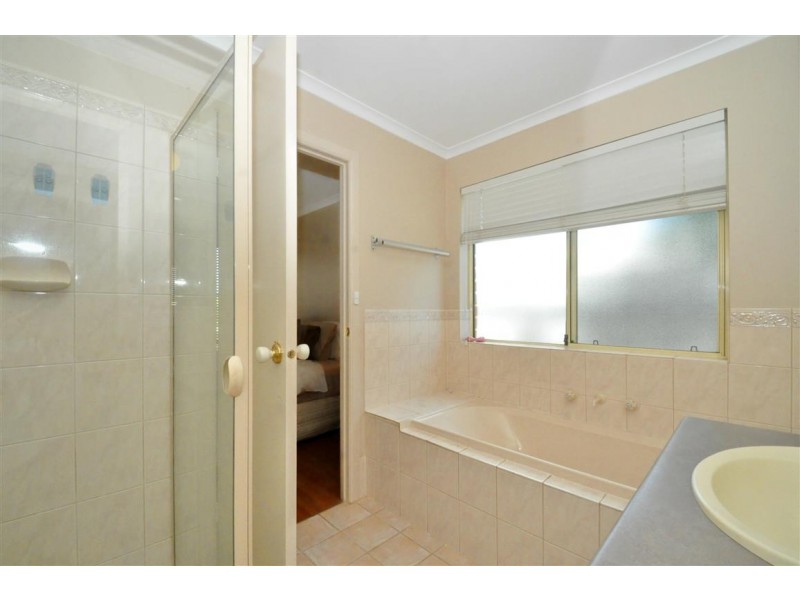 7 Perin Avenue, Woodcroft SA 5162