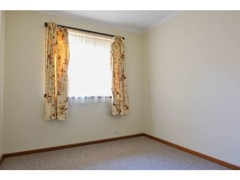 1b Regency Road, Happy Valley SA 5159