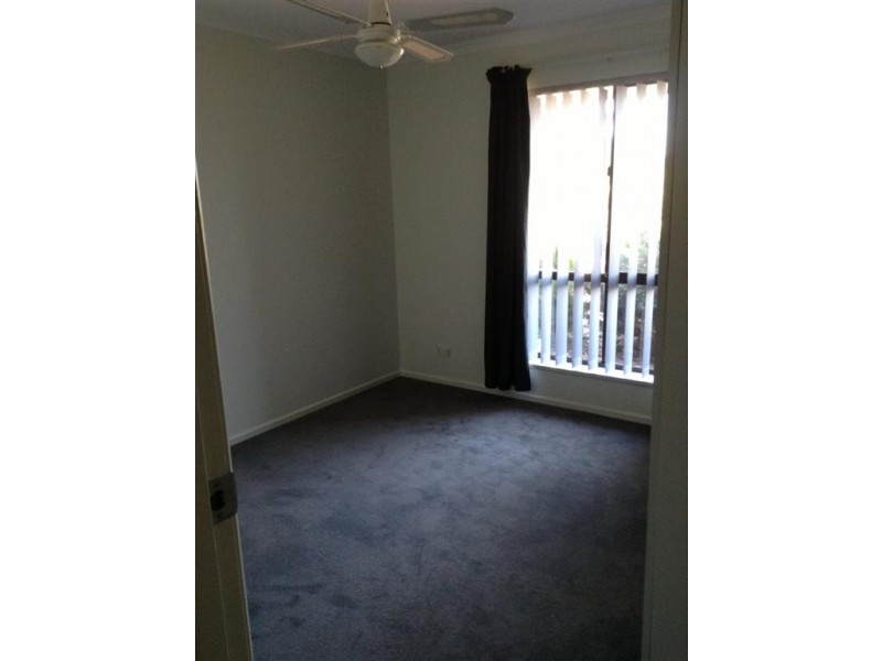 8 Banks Road, Woodcroft SA 5162