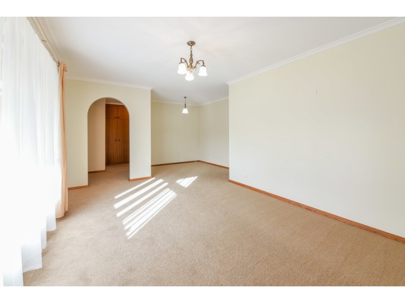 22 Paragon Avenue, Aberfoyle Park SA 5159