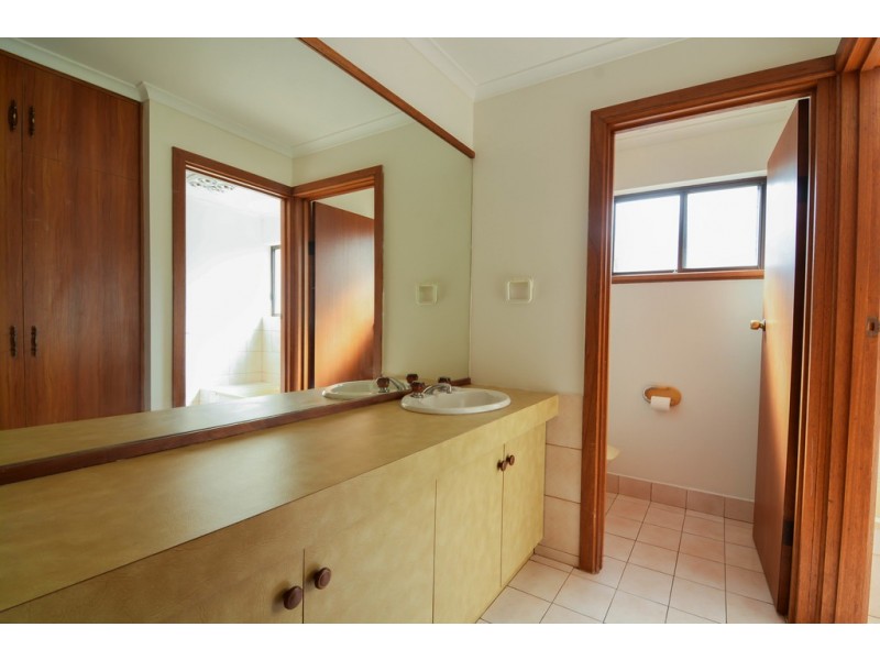 2/1A Ralph Street, Sturt SA 5047