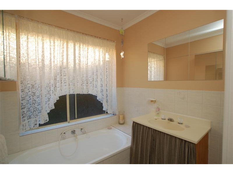 4 Sinclair Court, Old Reynella SA 5161