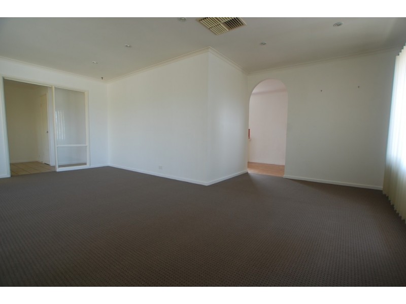 35 Parklands Crescent, Reynella SA 5161