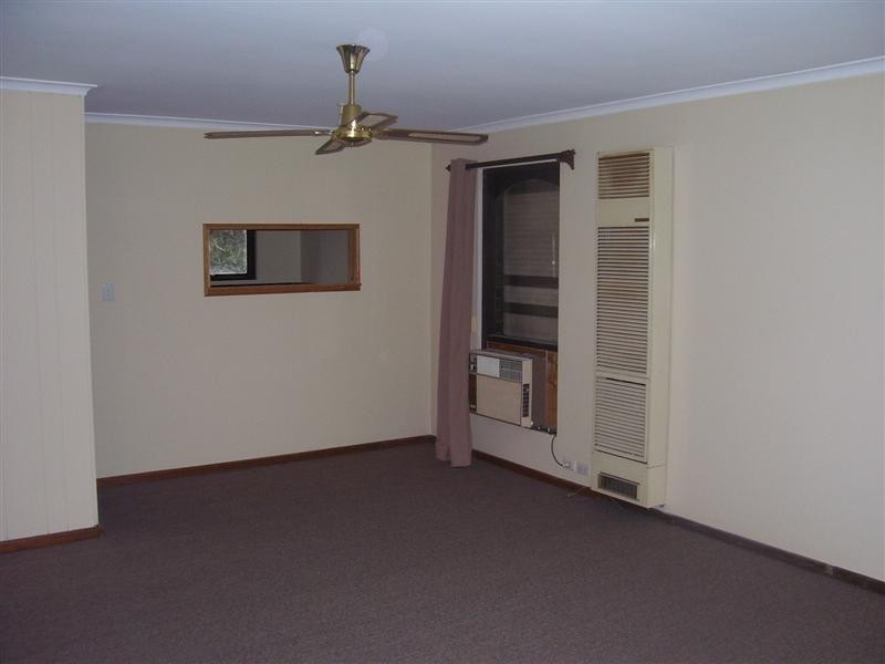 8 Regency Road, Happy Valley SA 5159