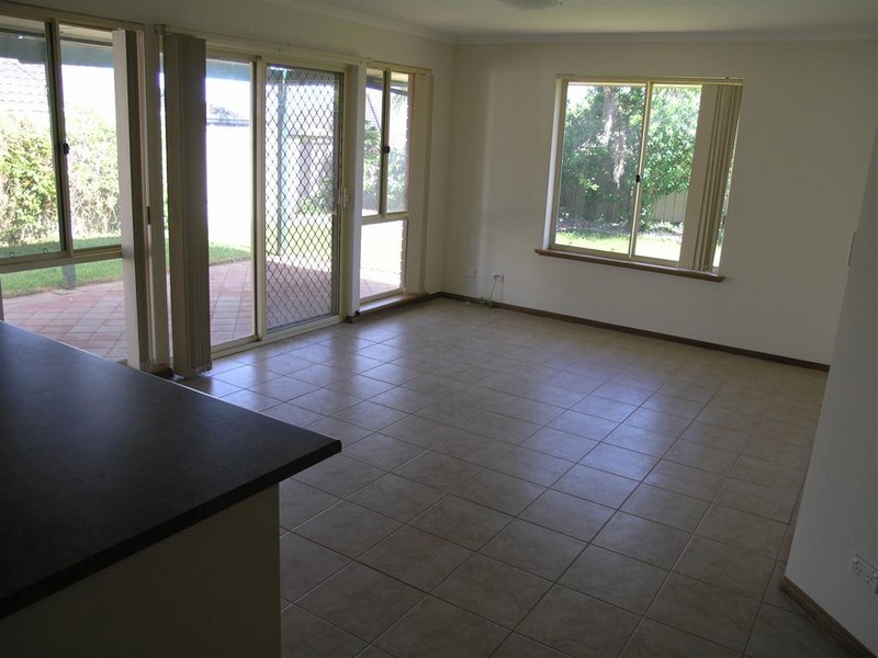 45 Shillabeer Crescent, Woodcroft SA 5162