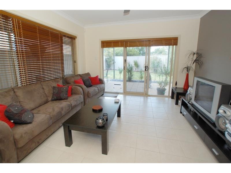 7 Kirra Avenue, Mitchell Park SA 5043