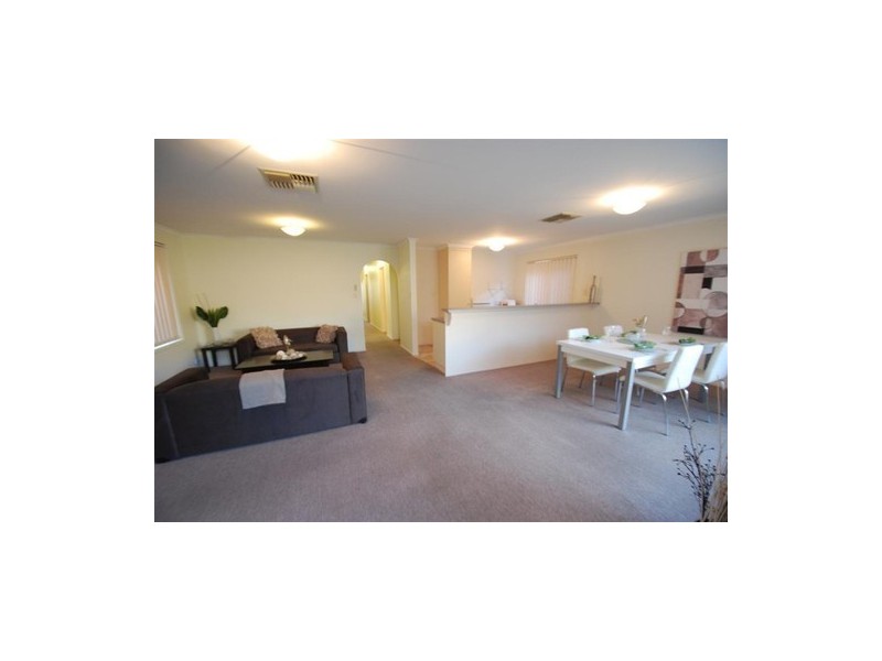 4 Padthaway Court, Woodcroft SA 5162