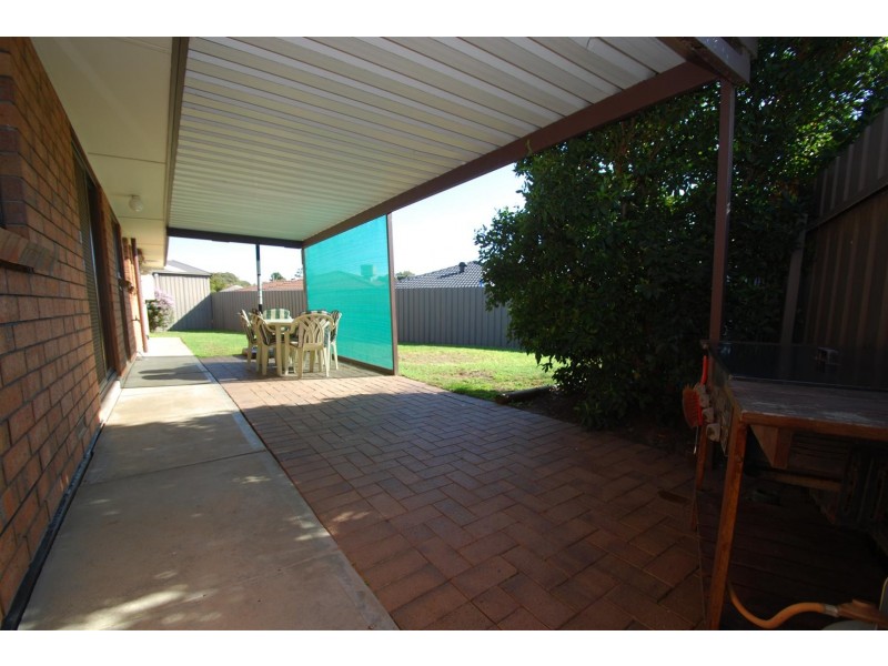 22 Rothschild Street, Woodcroft SA 5162