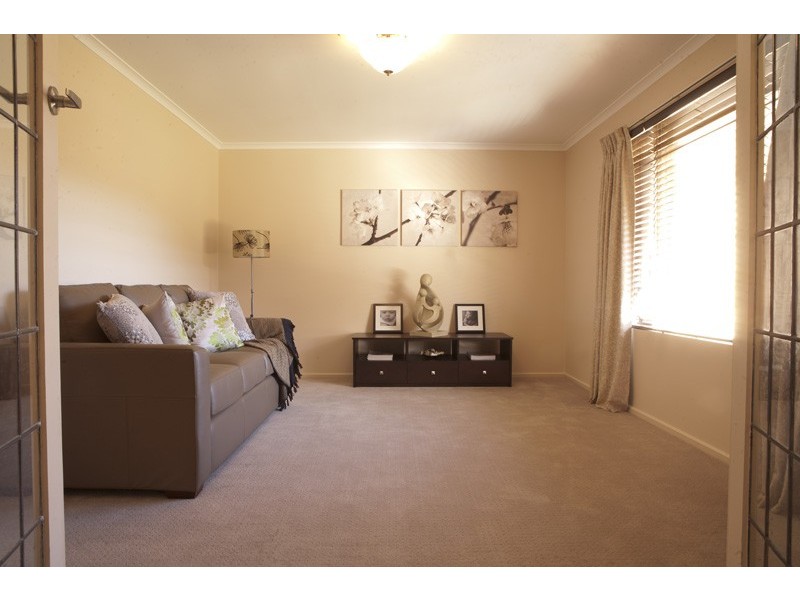 1 Bass Court, Woodcroft SA 5162