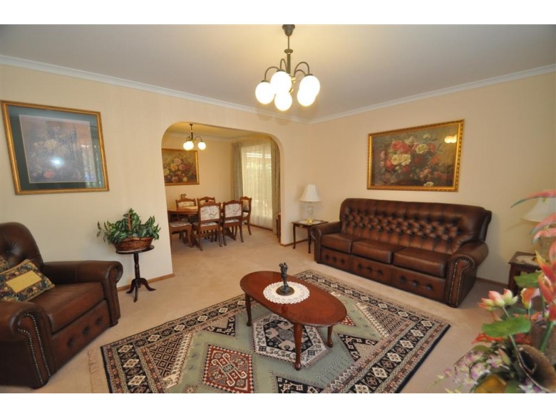 25 Dorrien Avenue, Woodcroft SA 5162