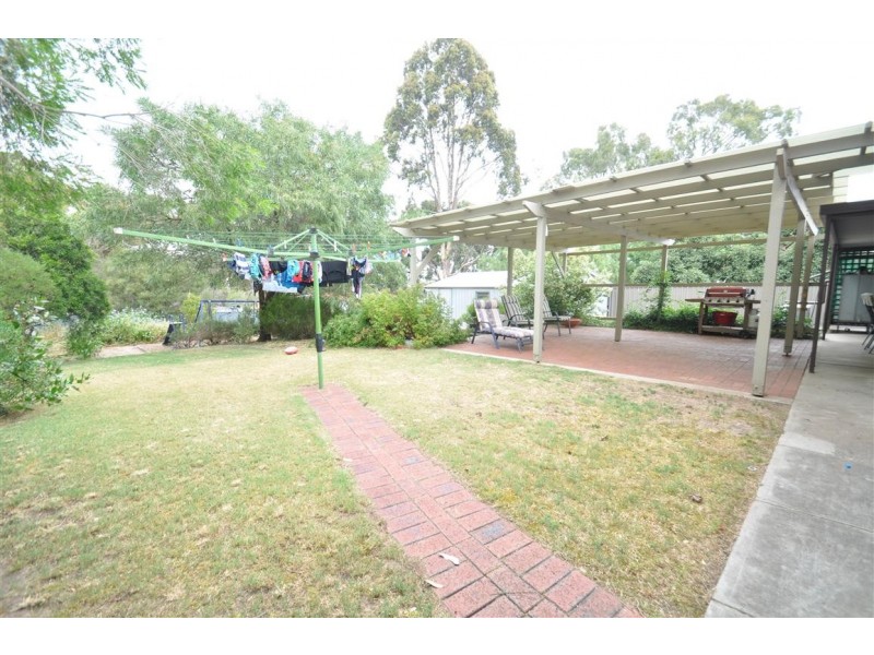 10 James Road, Happy Valley SA 5159