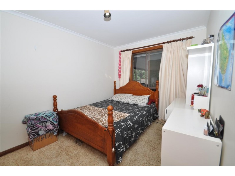 10 James Road, Happy Valley SA 5159