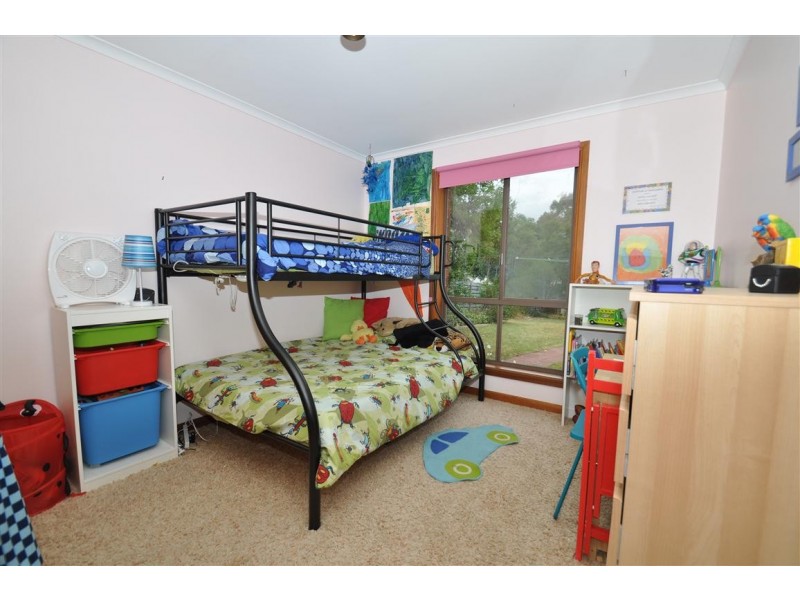 10 James Road, Happy Valley SA 5159