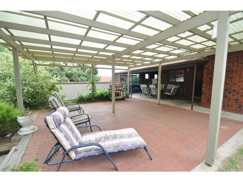 10 James Road, Happy Valley SA 5159