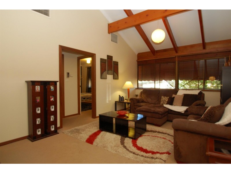 1 Latimer Crescent, Trott Park SA 5158