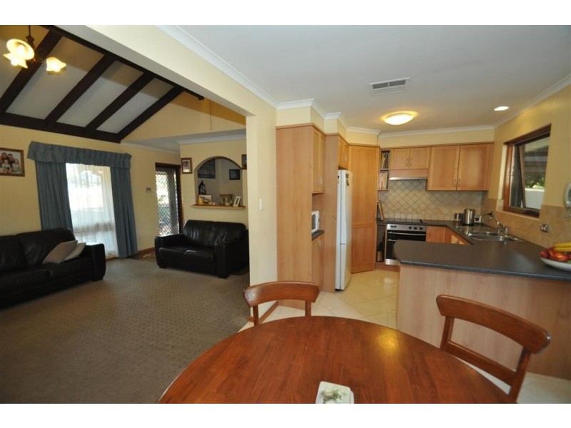 15 Wickham Road, Happy Valley SA 5159