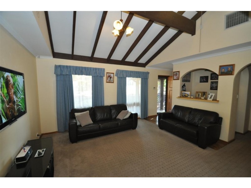 15 Wickham Road, Happy Valley SA 5159