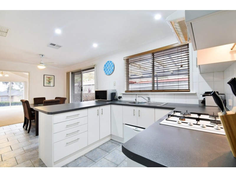 28 Taylors Avenue, Morphett Vale SA 5162