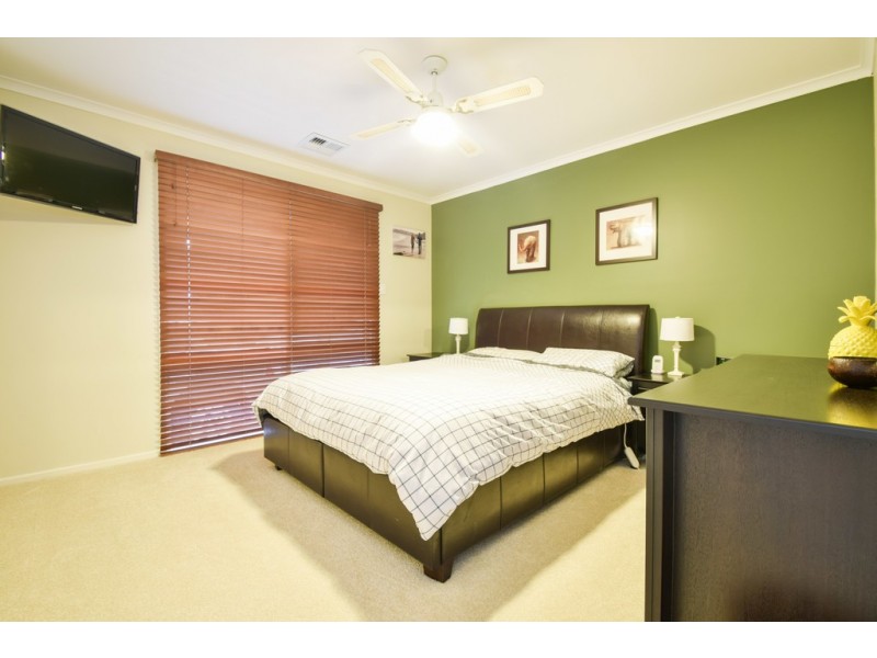 28 Taylors Avenue, Morphett Vale SA 5162