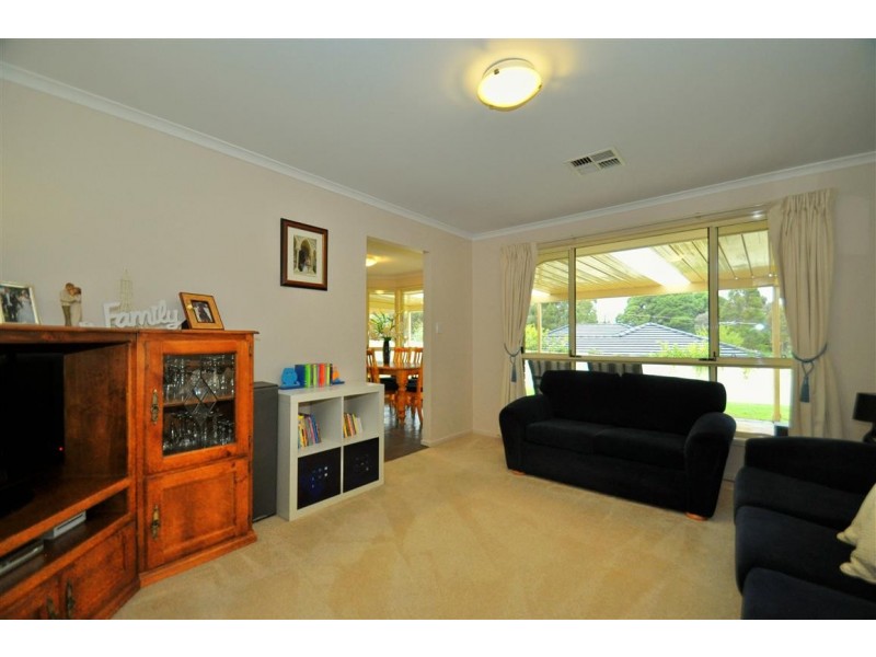 4 Merrivale Drive, Happy Valley SA 5159