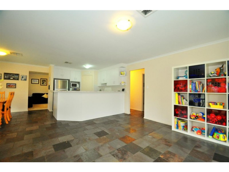 4 Merrivale Drive, Happy Valley SA 5159