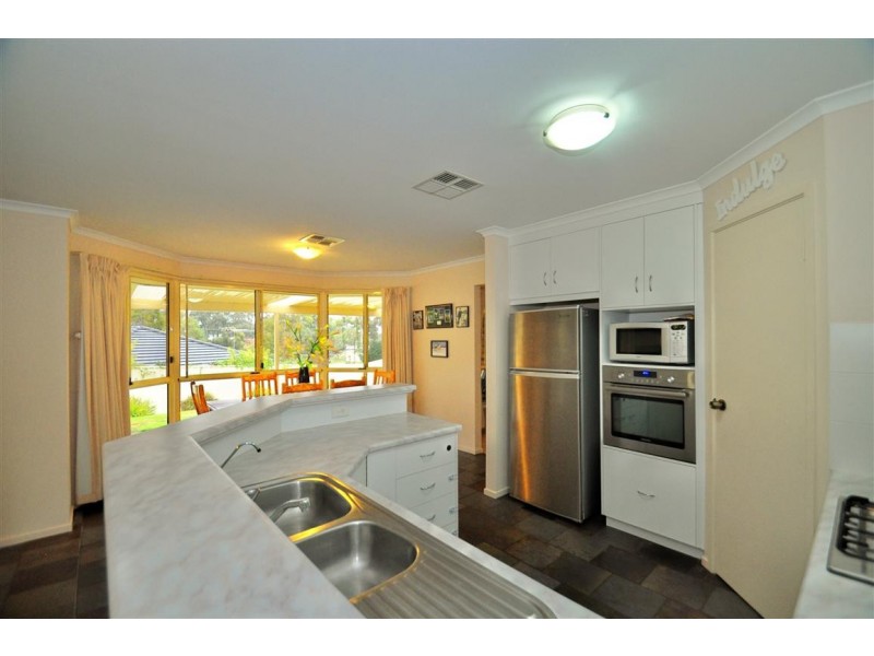 4 Merrivale Drive, Happy Valley SA 5159