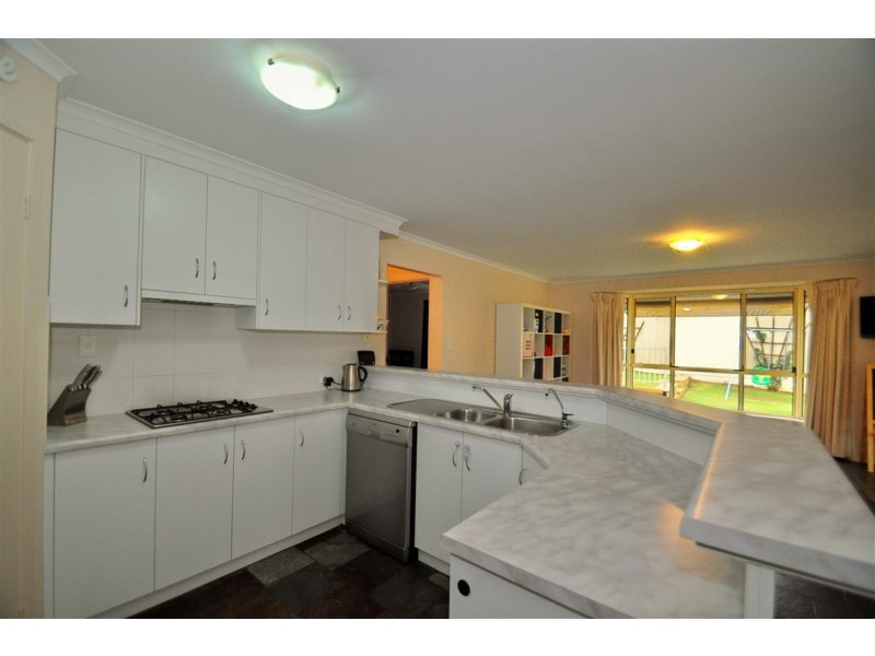 4 Merrivale Drive, Happy Valley SA 5159