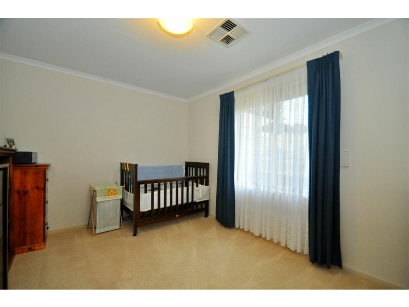 4 Merrivale Drive, Happy Valley SA 5159